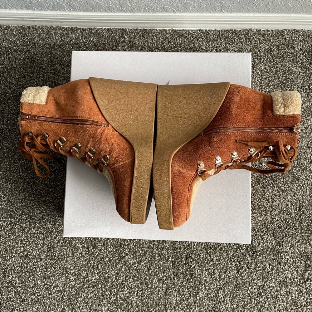 Jessica Simpson caramel suede boot - Picture 2 of 4